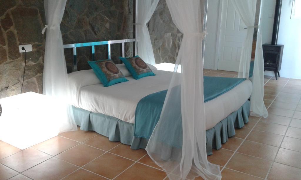 Pension Isla - Couples Only Casas de Cuadra Exterior photo
