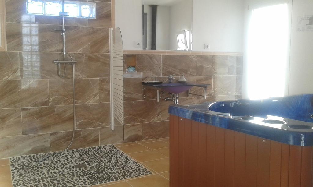 Pension Isla - Couples Only Casas de Cuadra Exterior photo